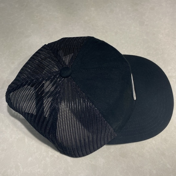 Obey Brutus Black Trucker Hat Men FLAT VISOR CAP in excellemt condition⭐️⭐️⭐️ - Picture 6 of 17